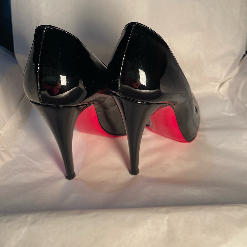 Christian Louboutin Glossy Black patent simple pumps 100mm. EU 38.5 - Picture 6 of 12